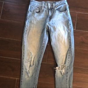 Levi’s High Rise Skinny Jean